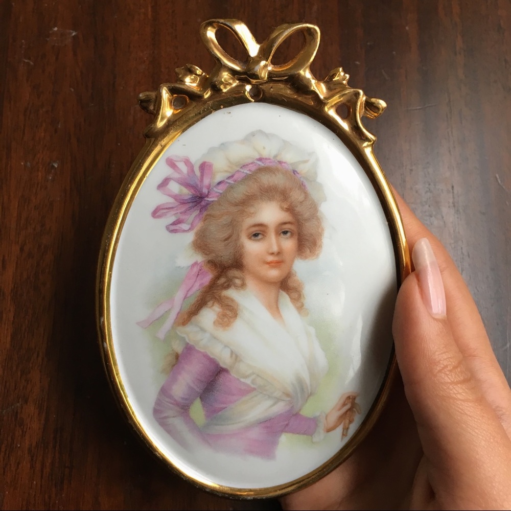 French Edwardian Porcelain Portraits 💐